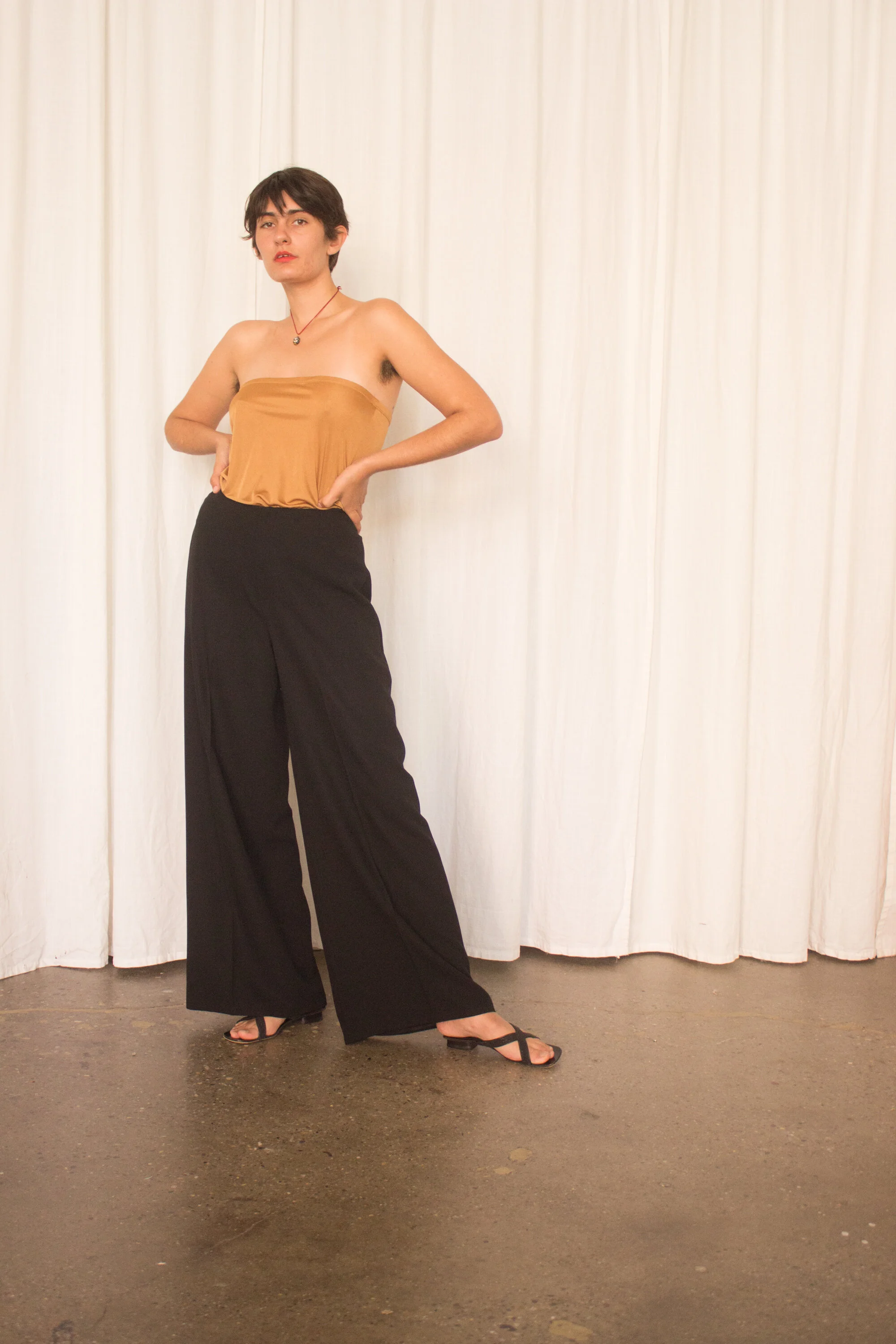 RALPH LAUREN PURPLE LABLE ブラック　シルクスラックス 1990s Ralph Lauren Purple Label Wide Leg Trousers — Wayward Collection
